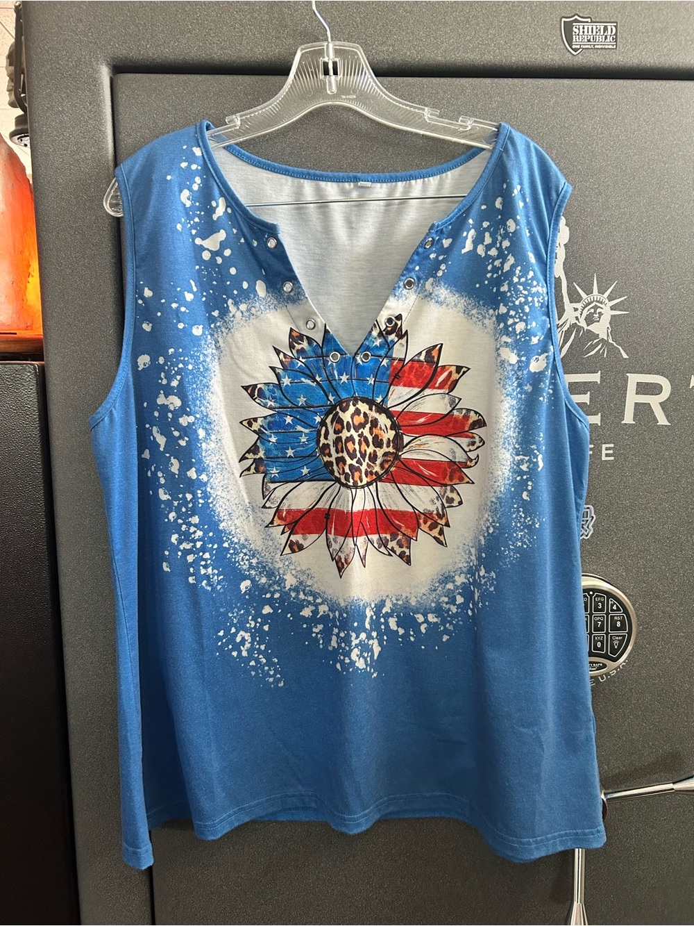 Sunflower Red, White and Blue v-neck Tank Top Never worn 2X